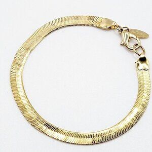 Gold Tone 5mm Herringbone Chain Bracelet Signed Compatibles Hypo-Allergenic 7.25
